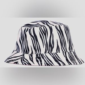 SKECHERS & DIANE VON FURSTENBERG LIMITED EDITION COLLAB REVERSIBLE BUCKET HAT